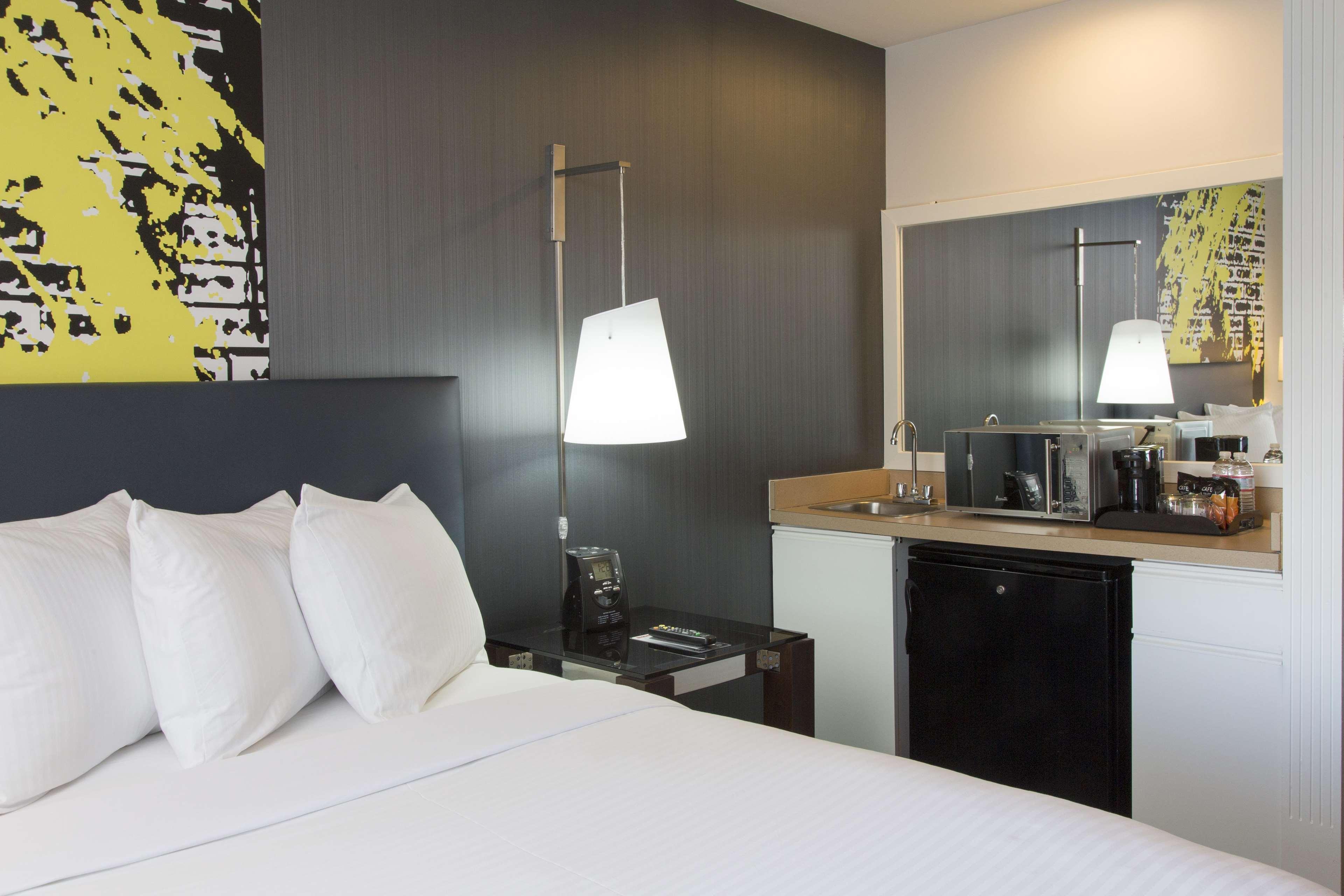 Comfort Inn & Suites Baltimore Inner Harbor Extérieur photo