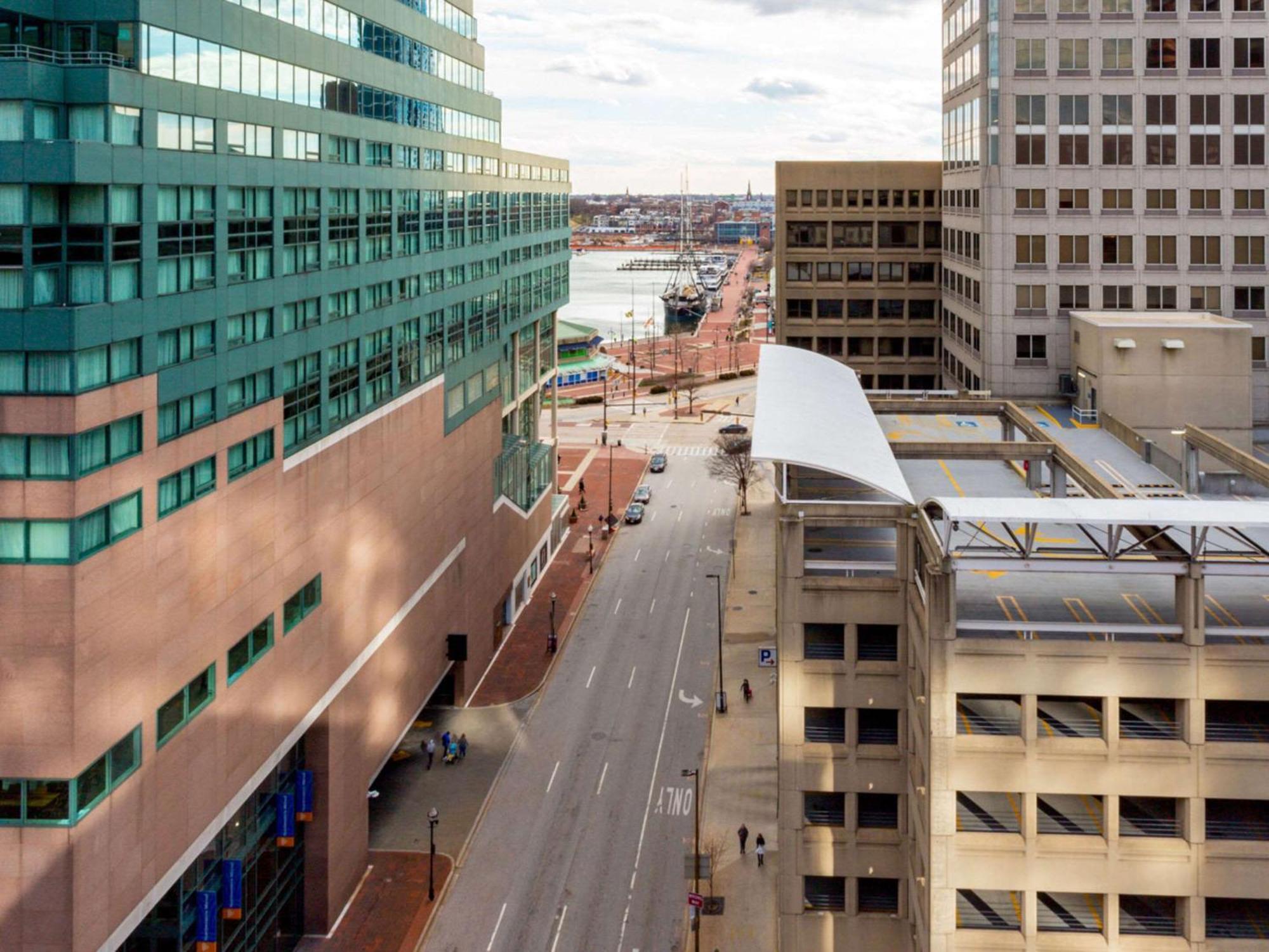 Comfort Inn & Suites Baltimore Inner Harbor Extérieur photo