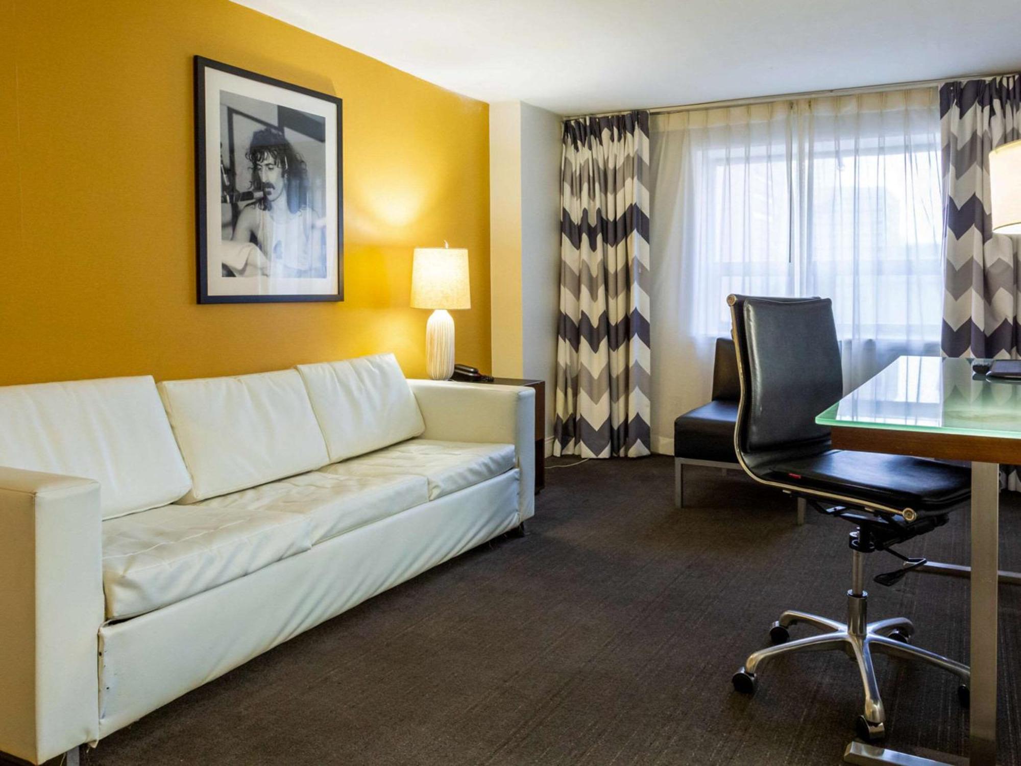 Comfort Inn & Suites Baltimore Inner Harbor Extérieur photo