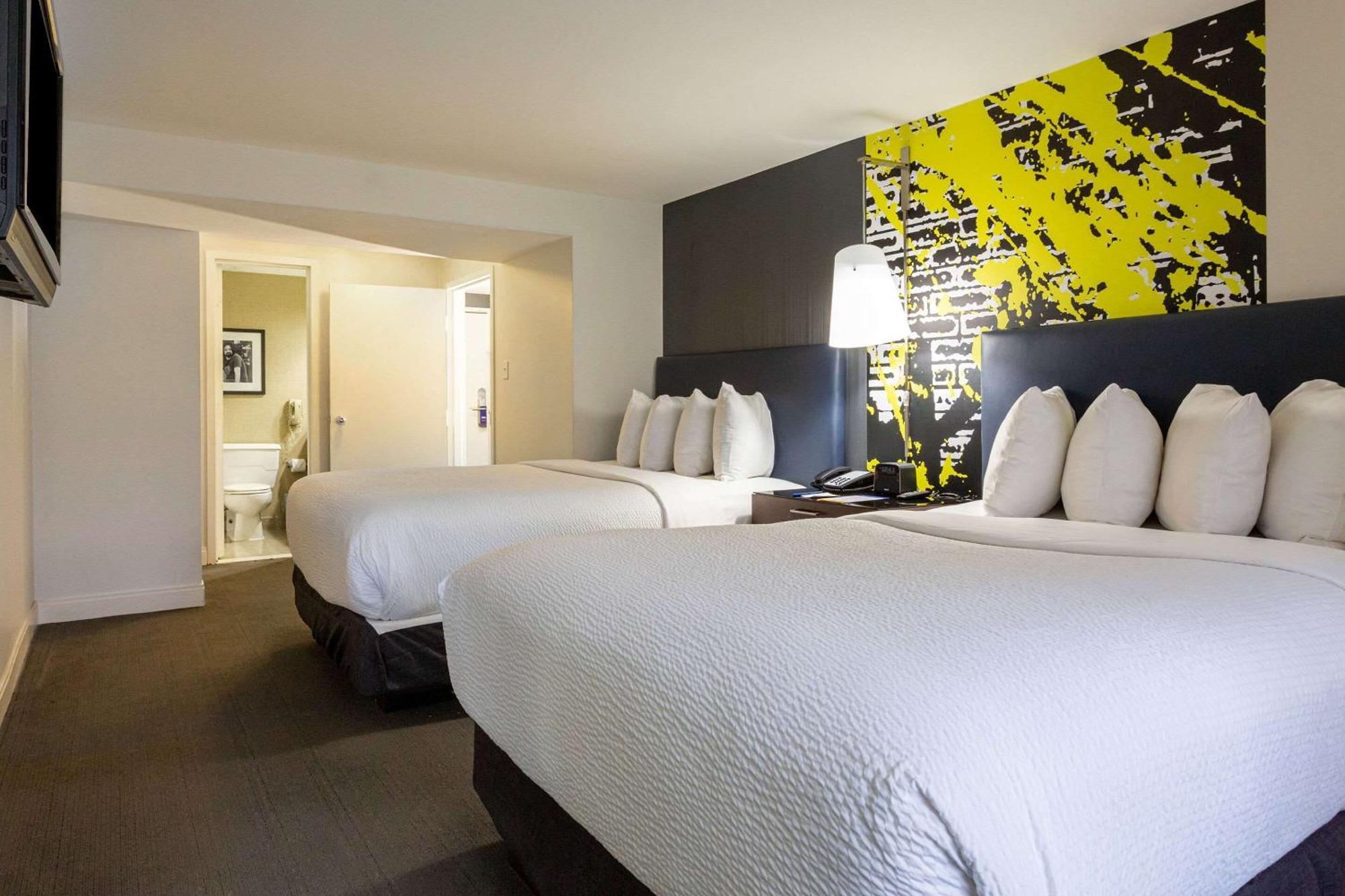 Comfort Inn & Suites Baltimore Inner Harbor Extérieur photo