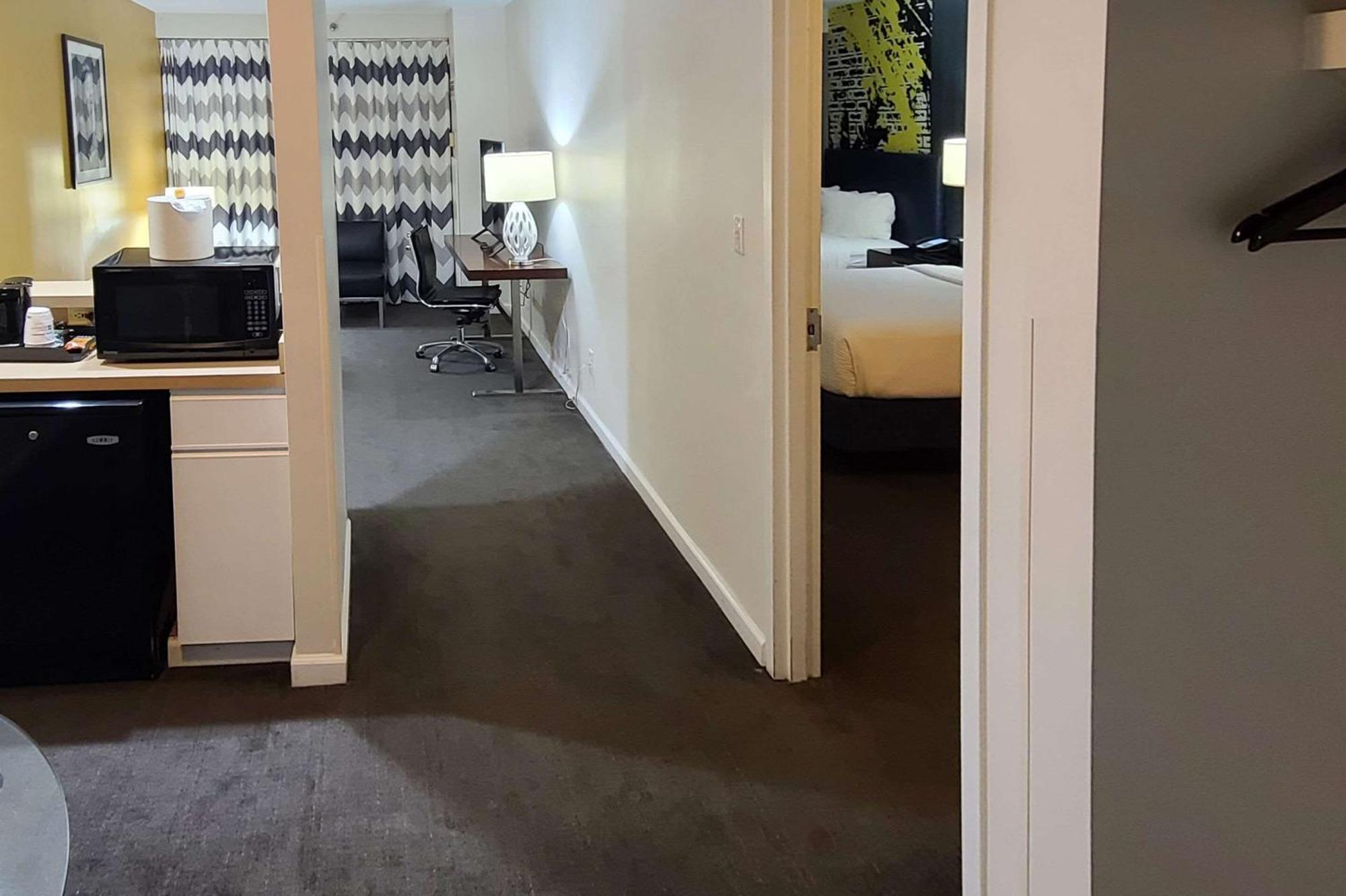 Comfort Inn & Suites Baltimore Inner Harbor Extérieur photo