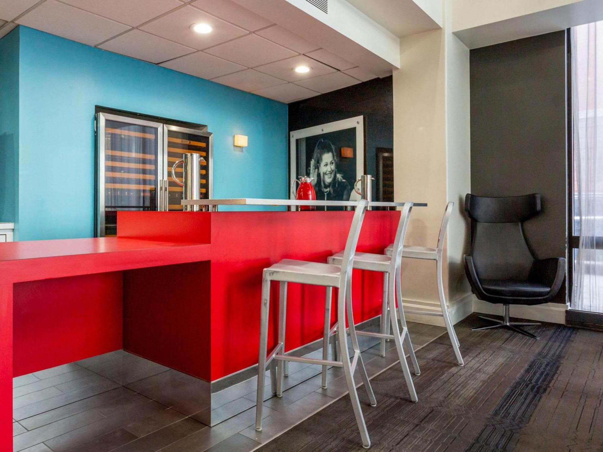 Comfort Inn & Suites Baltimore Inner Harbor Extérieur photo